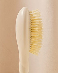 N.06 La brosse bébé Ma Première Brosse Blanc Crème