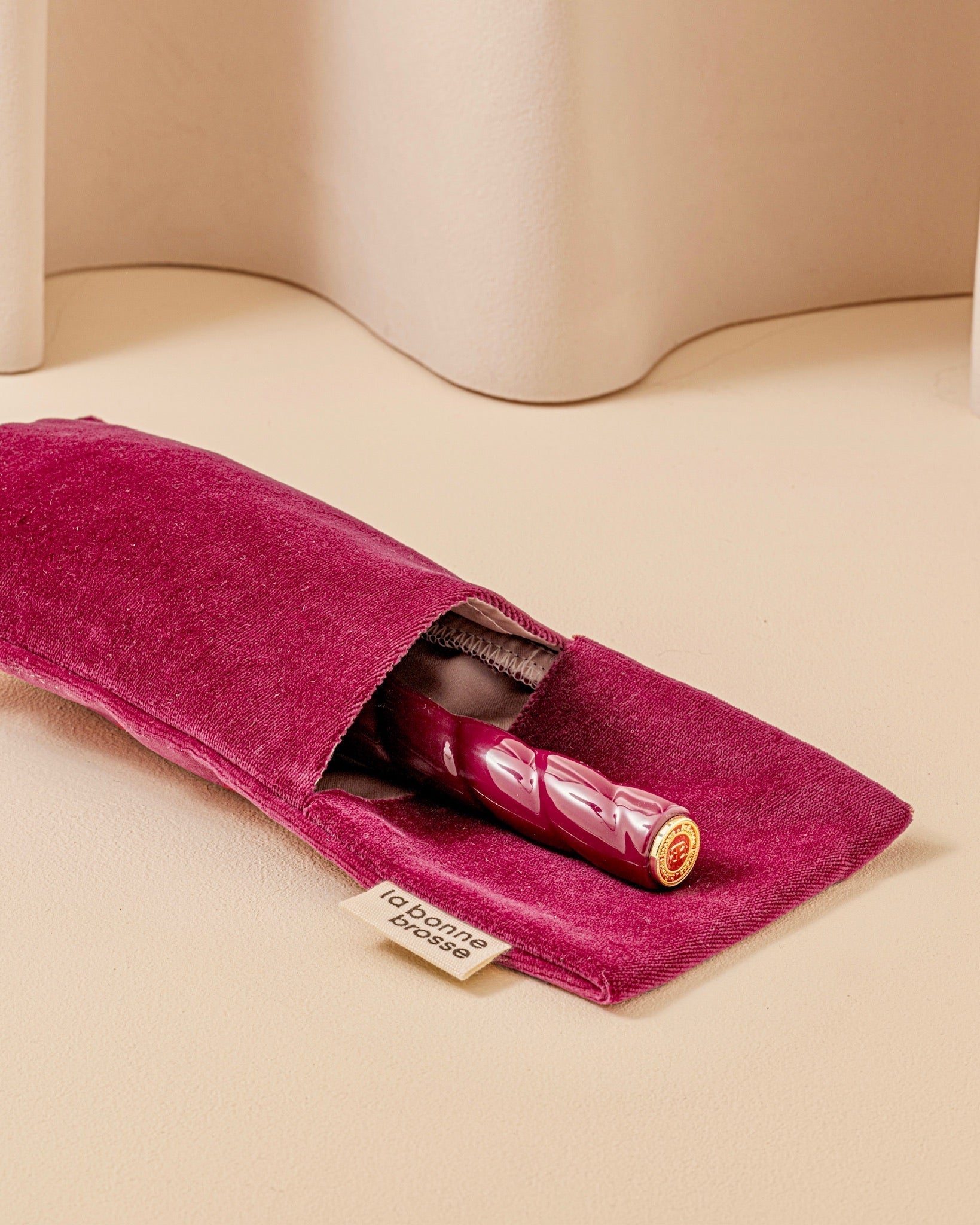 N.04 La Brosse Démêlante & Massante La Miracle Rouge Cerise